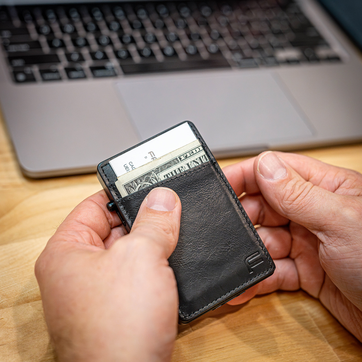 Faraday Companion Wallet – Leather RFID Card Holder