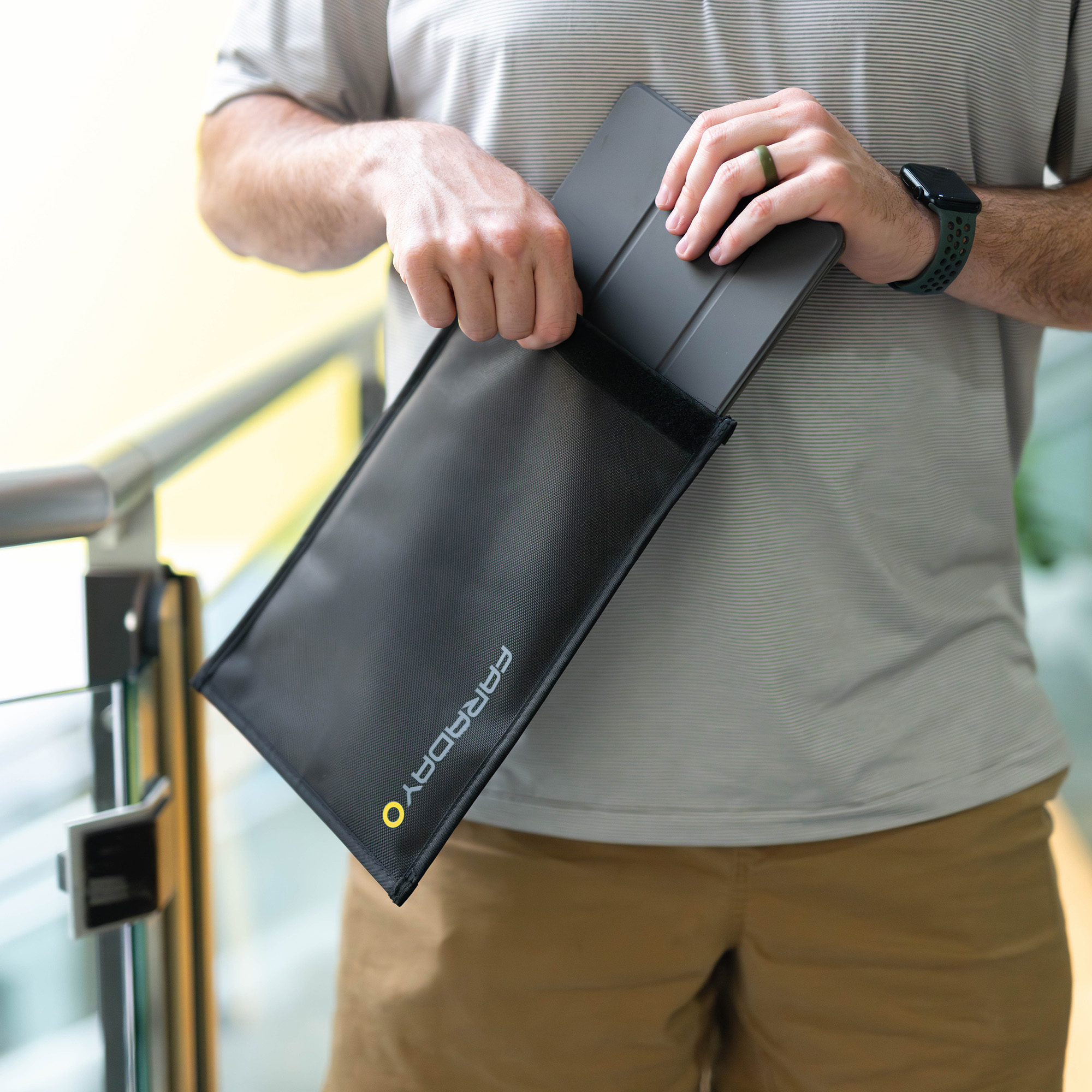 JACKET Tablet Forensic Faraday Bag