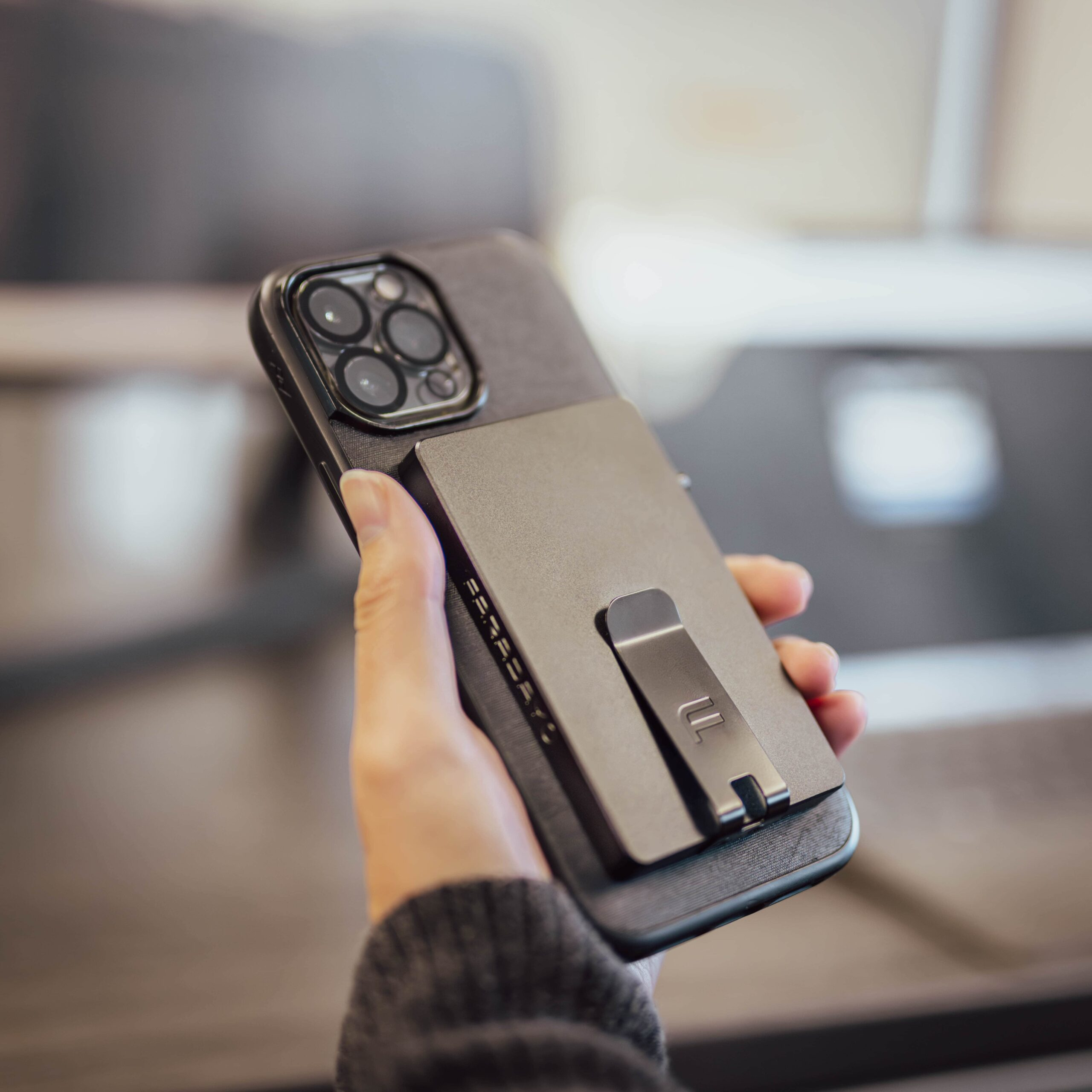 Faraday Wallet – RFID Aluminum Cardholder