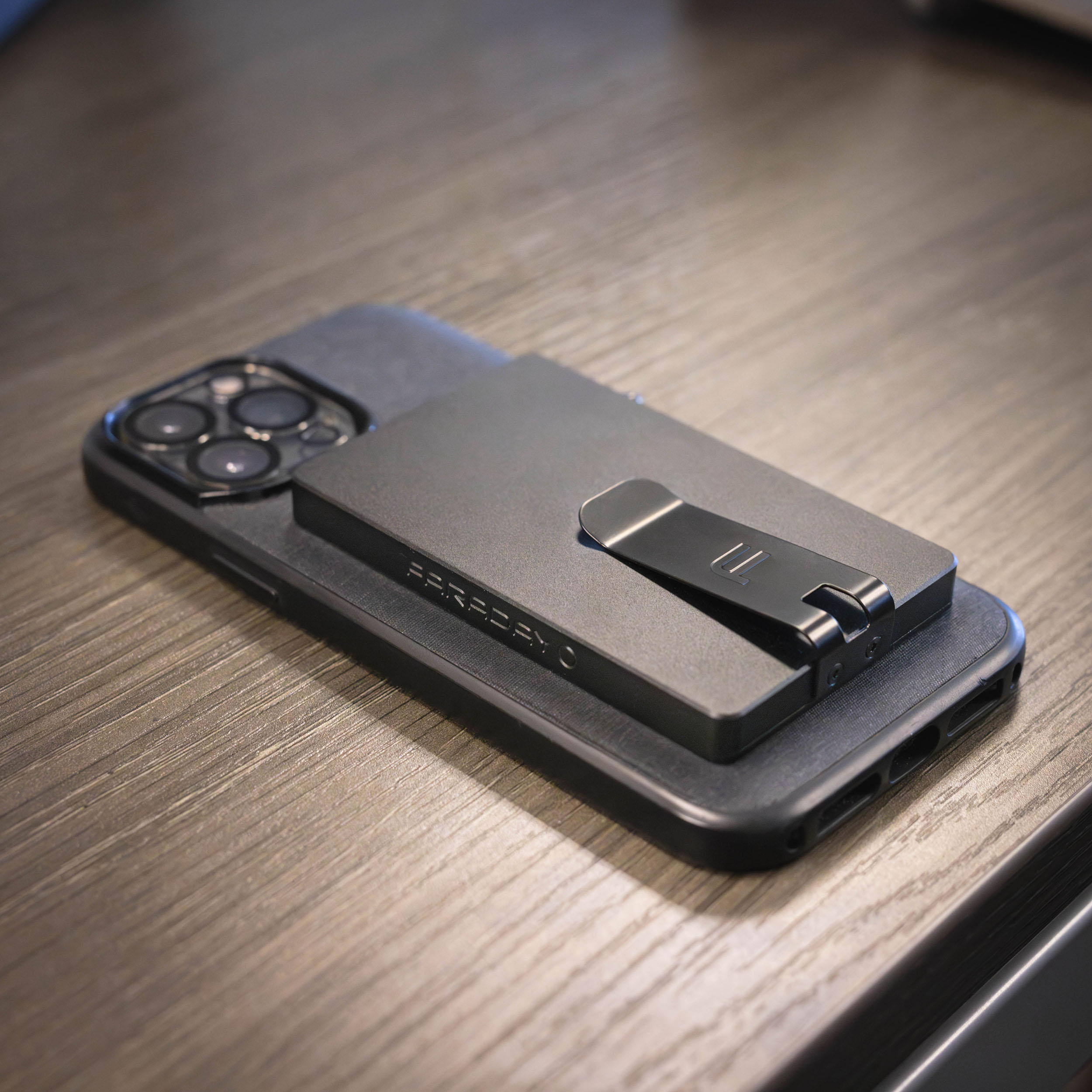 Faraday Wallet – RFID Aluminum Cardholder