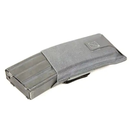 Front view of Blue Force Gear Low Rise M4 Belt Pouch in wolf grrey with a magazine inserted